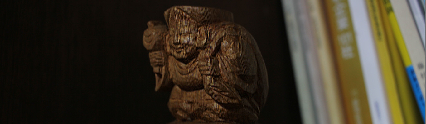 タンス上の恵比寿様の画像